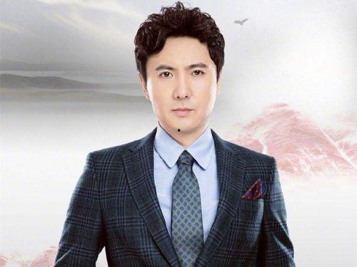 众星年轻照片大爆料视频,重温那些年的青涩时光  第1张